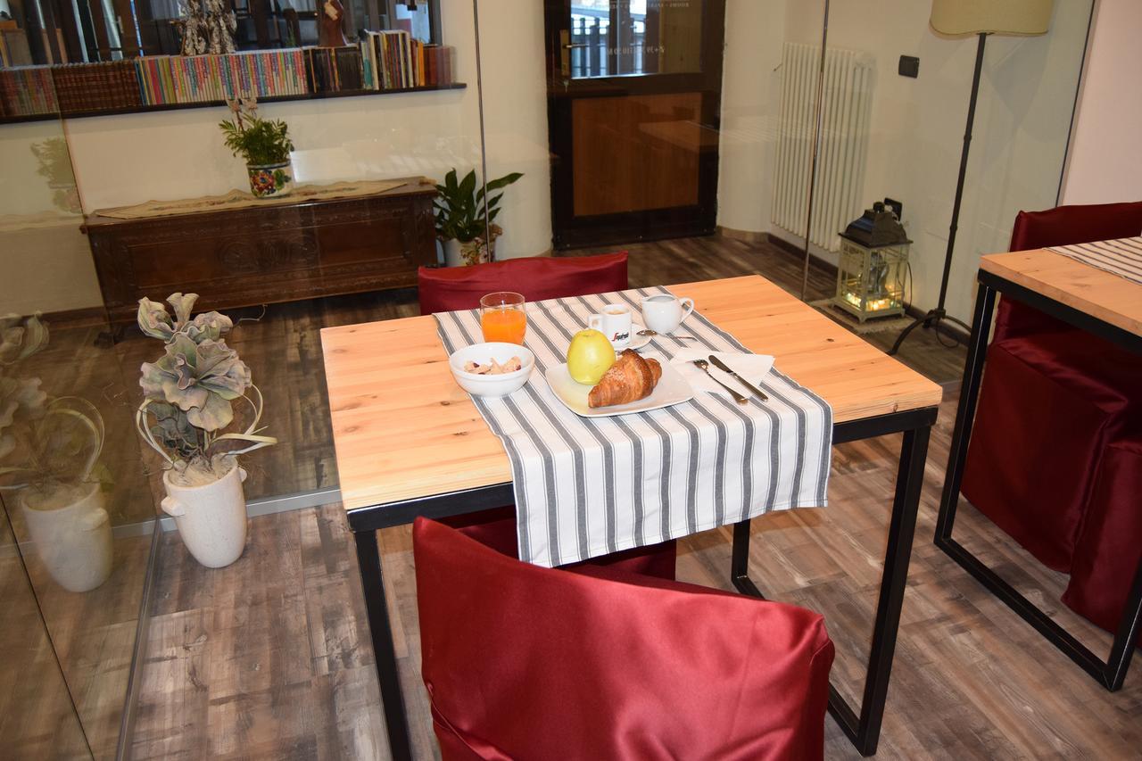 梅扎纳 园湖旅馆酒店 外观 照片